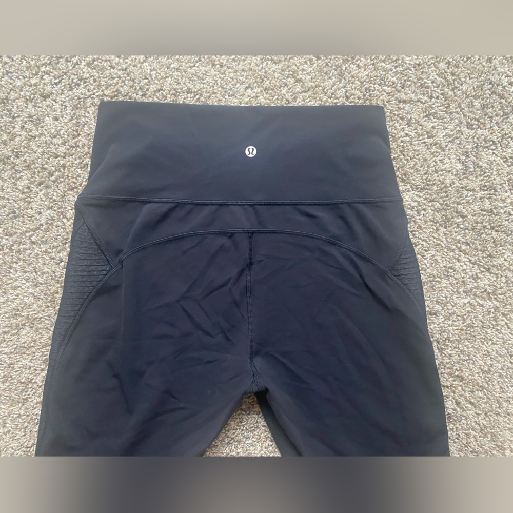Lululemon Wunder Under Hi-Rise Tight (Pleat it) size 10